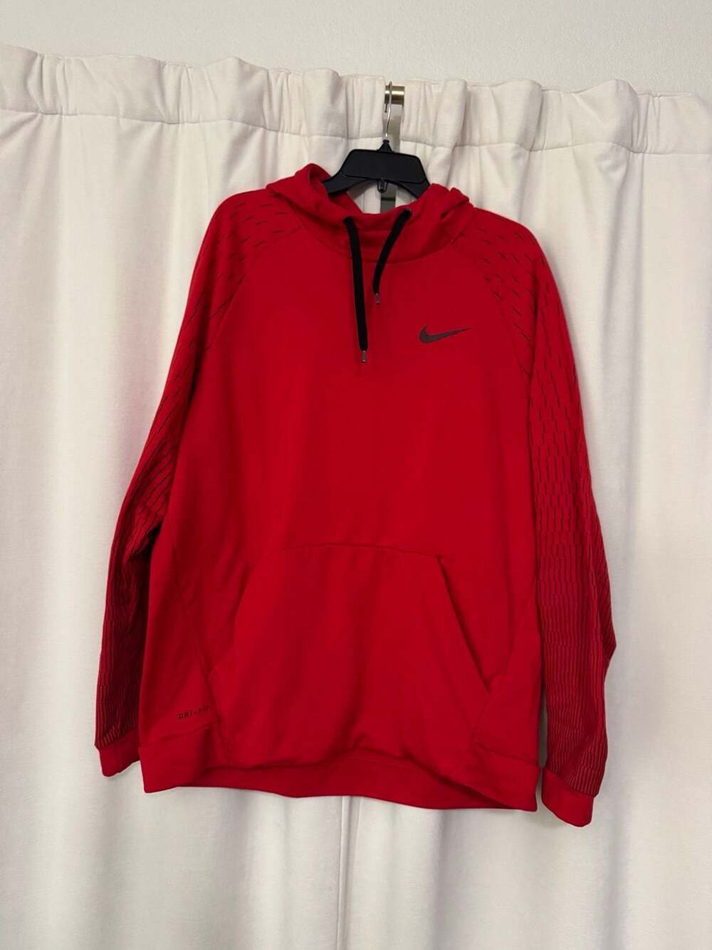 Nike Dri-FIT Hoodie XL Red Black Athletic Pullover Sweatshirt